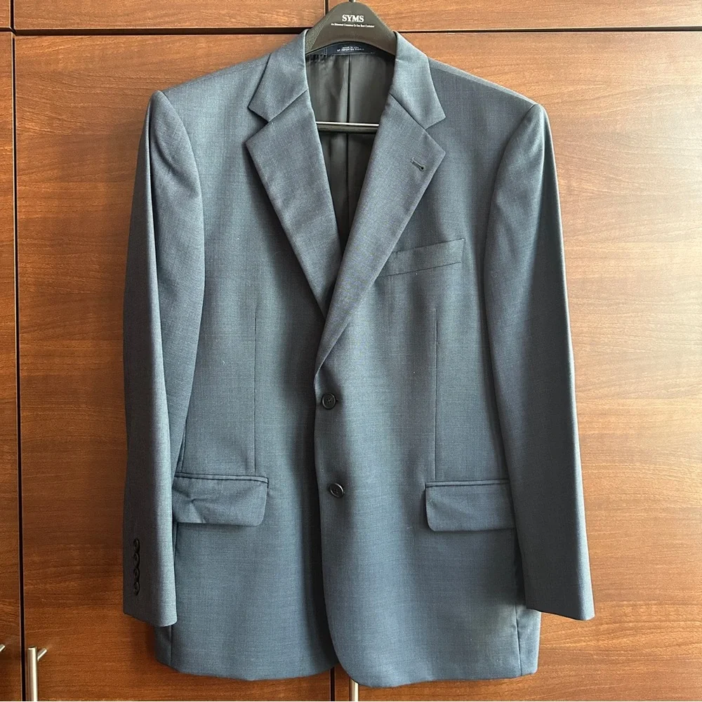 Joseph Abboud used it